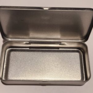 Hinged tin med